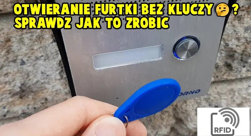 Zapomniałeś kluczy? Jak otworzyć drzwi domofonem: kody, tel, brelok