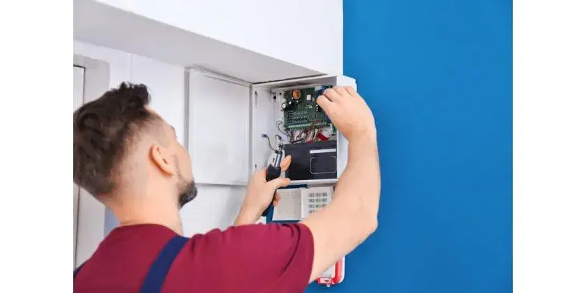 Jak rozprowadzić alarm w domu? Poradnik do pełnego bezpieczeństwa.